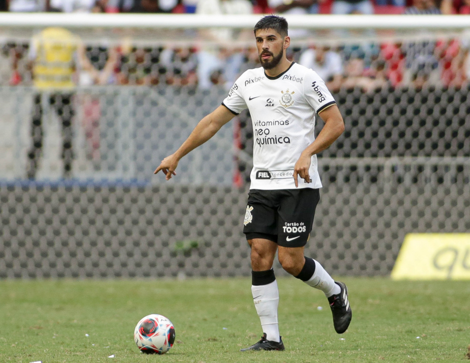 Bruno Mndez em mais uma partida pelo Corinthians