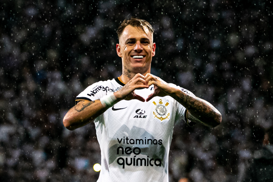 Rger Guedes comemora gol marcado em empate do Corinthians contra o Palmeiras no Paulista