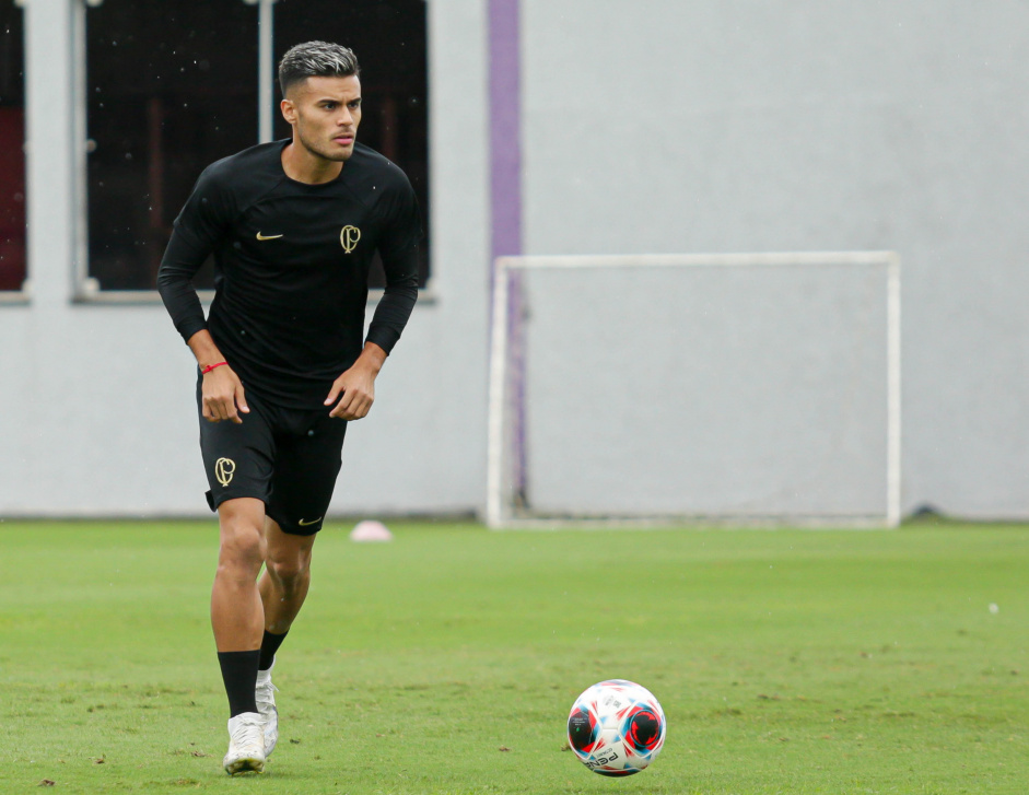 Fausto Vera chegou ao Corinthians no meio de 2022