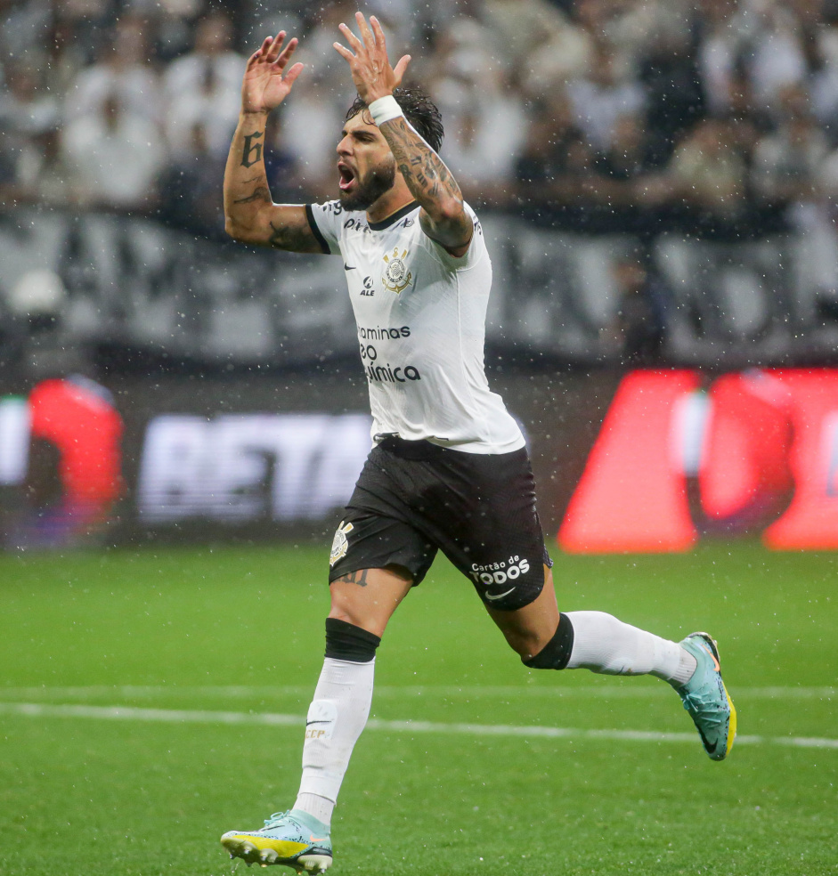 Yuri Alberto comemora gol em empate do Corinthians com o Palmeiras no Paulisto