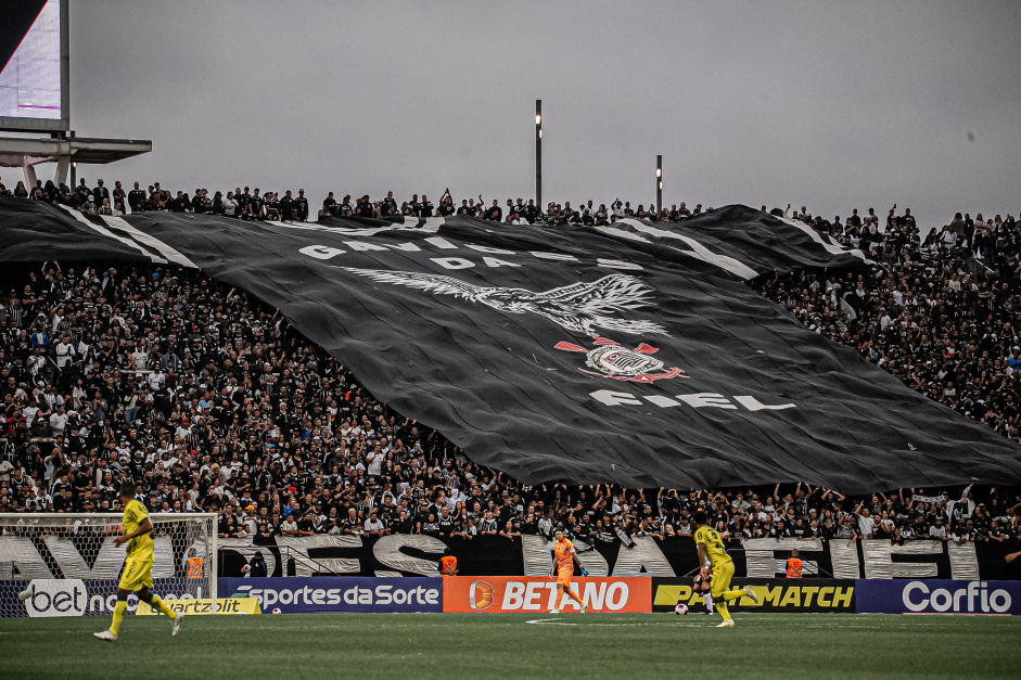 Gavies da Fiel diz que "acabou a pacincia" com presidente do Corinthians