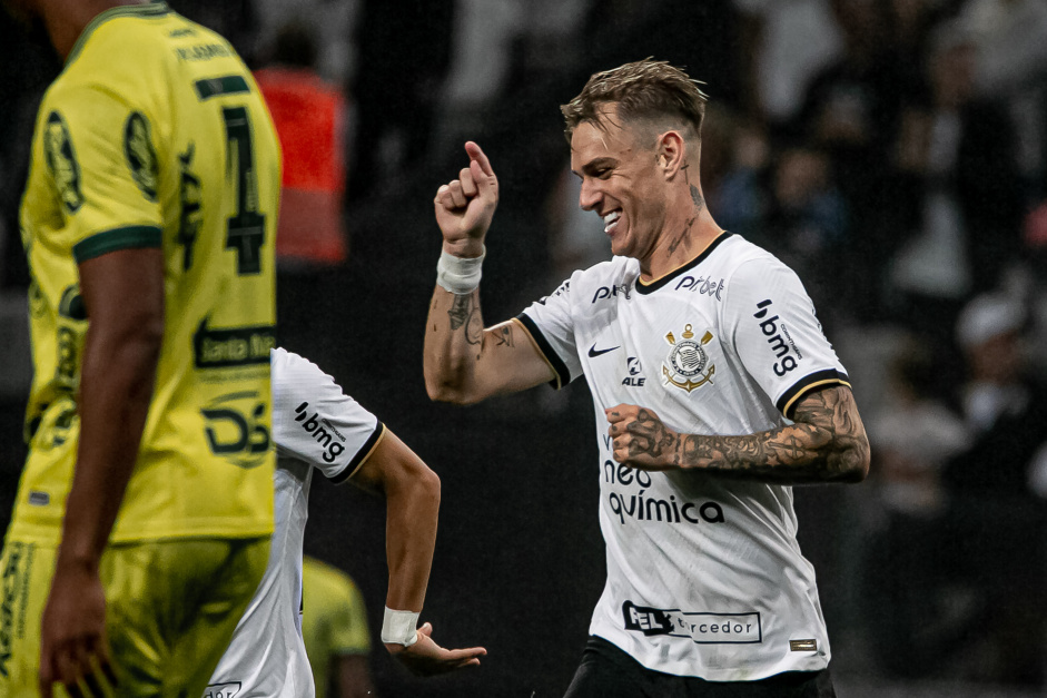 Rger Guedes comemora gol marcado para o Corinthians contra o Mirassol
