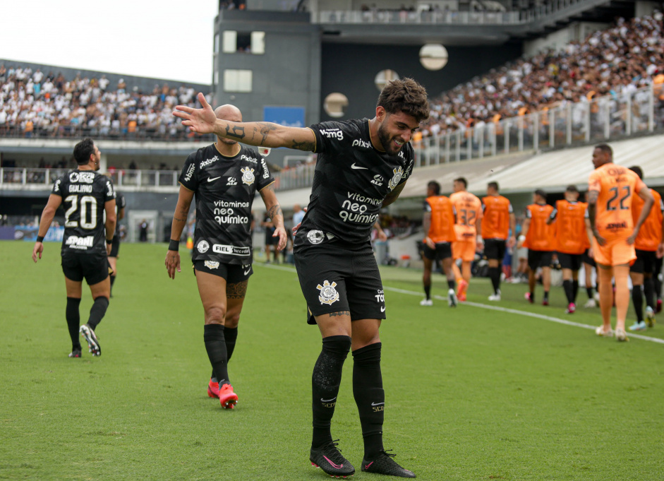 Yuri marcou o primeiro gol do Corinthians contra o Santos