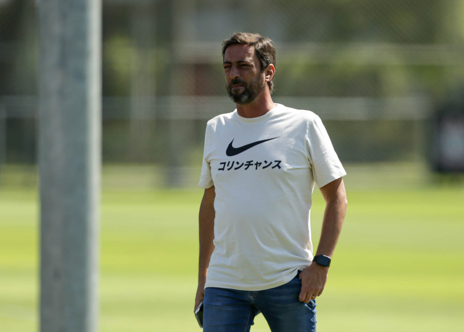 Presidente Duilio Monteiro Alves durante o amistoso contra o Red Bull Bragantino II