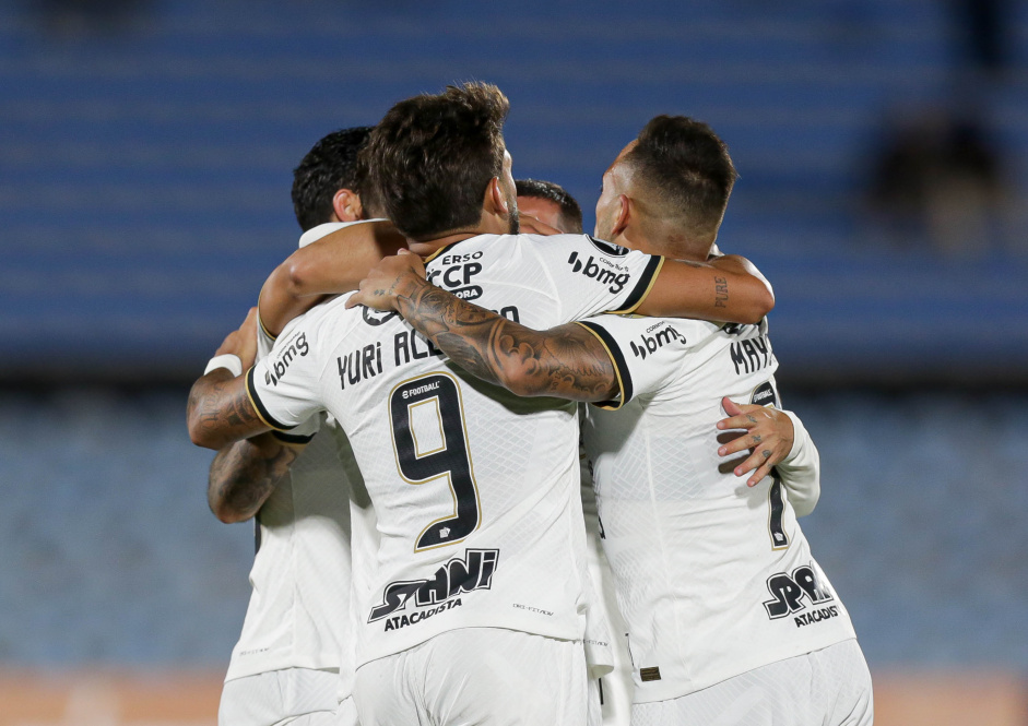 Sul-Americana: Corinthians vira sobre o Newell's Old Boys e sai em vantagem  nas oitavas