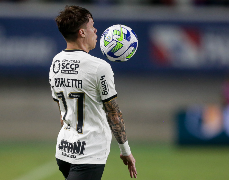 Chrystian Barletta em ao no confronto do Corinthians contra o Remo