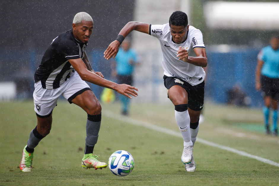 Sem Wesley, São Paulo relaciona 22 jogadores para enfrentar o