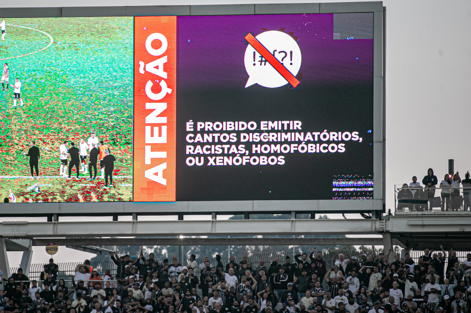 Telo na Neo Qumica Arena alerta contra cnticos discriminatrios da torcida contra o So Paulo