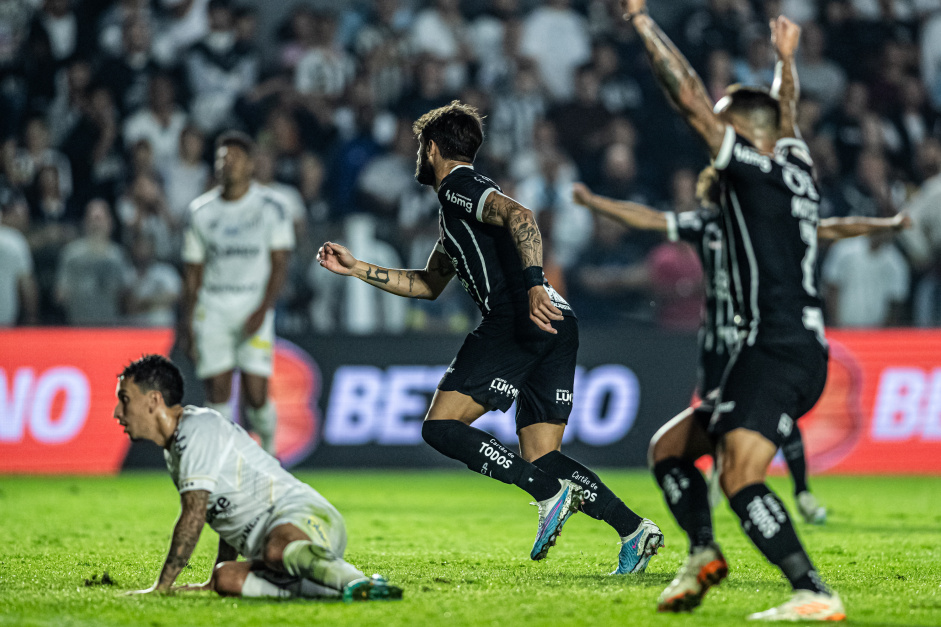 Yuri Alberto logo aps marcar gol contra o Santos na Vila Belmiro
