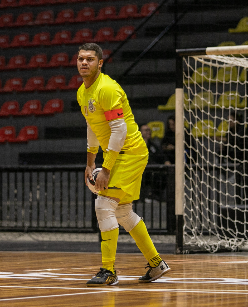 Vanderson durante jogo entre Corinthians e Bragana pelo Paulista de Futsal