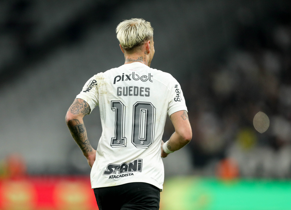 Rger Guedes recebeu propostas de clubes rabes para deixar o Corinthians em breve