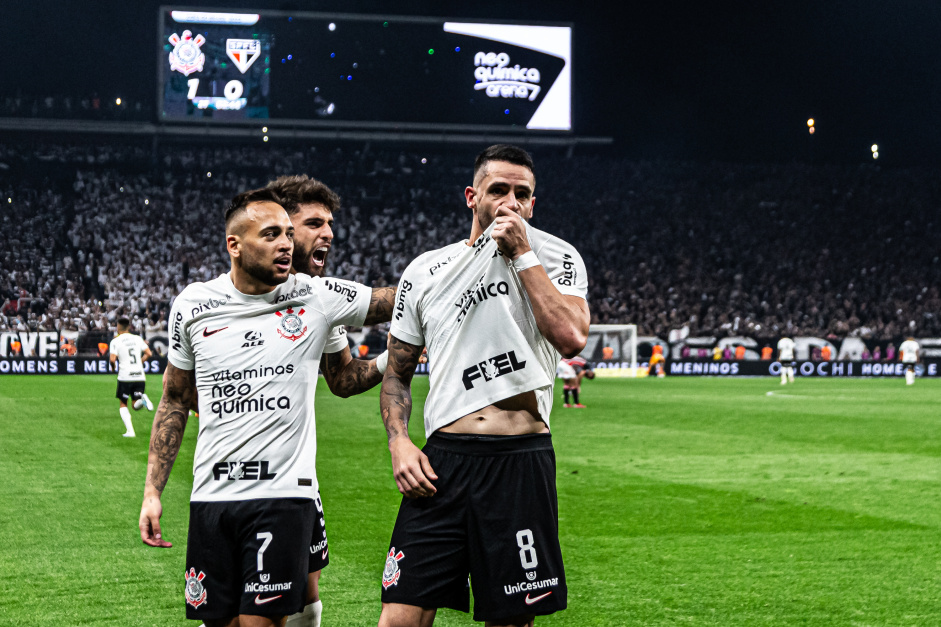 Renato Augusto enfrentar o Corinthians pela primeira vez aps ida ao Fluminense