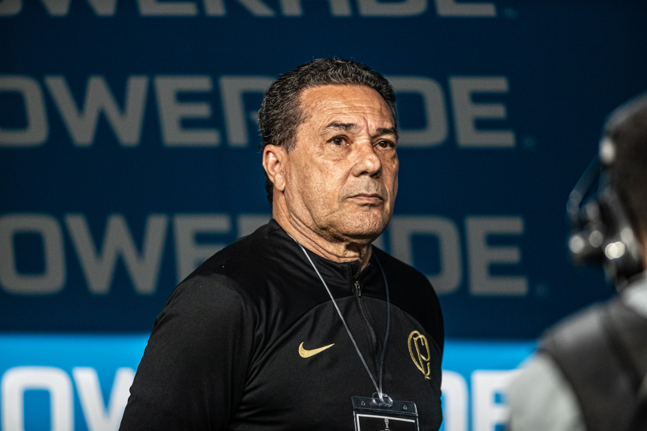 Vanderlei Luxemburgo foi duramente criticado por Neto durante a derrota para o So Paulo que resultou na eliminao da Copa do Brasil