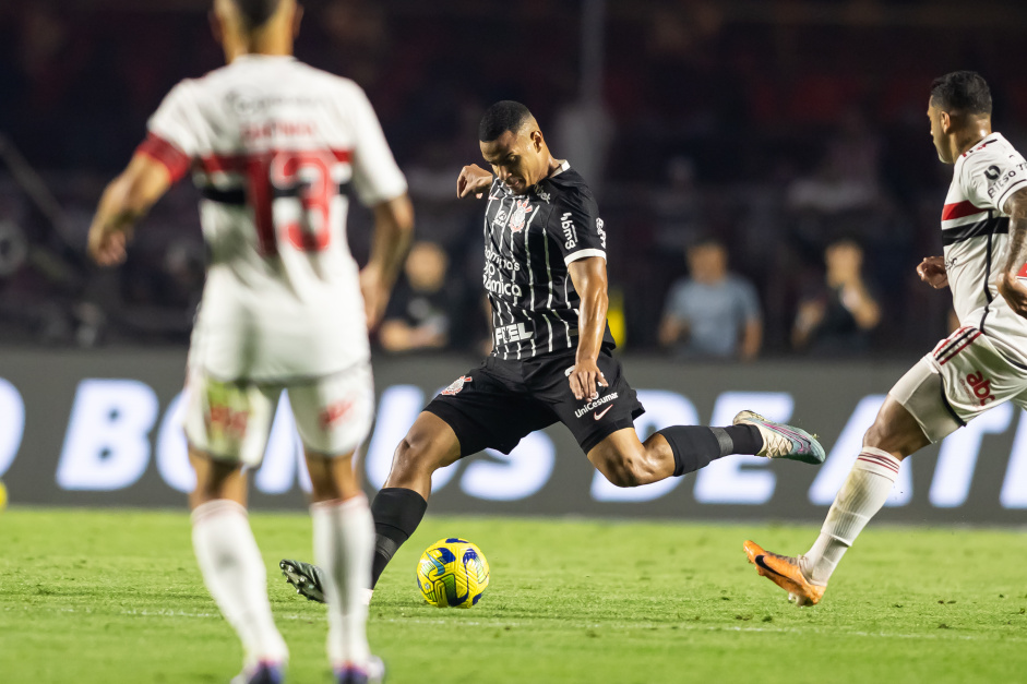 Murillo em ao pelo Corinthians no jogo contra o So Paulo