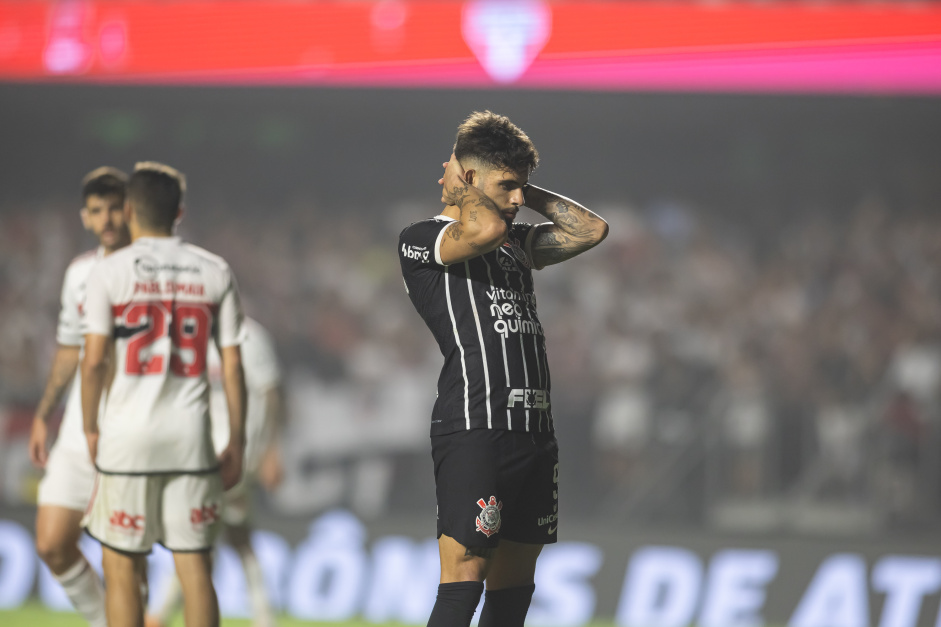 Atacante do Corinthians volta a ser reserva aps 17 jogos