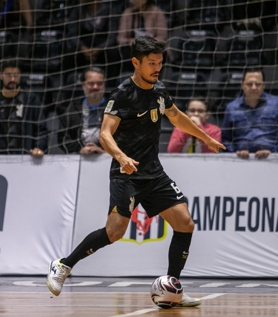 Japons no jogo contra o Santo Andr pelo Paulista de Futsal