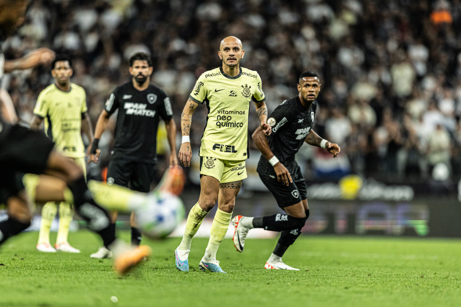 Fbio Santos no duelo contra o Botafogo pelo Brasileiro na Neo Qumica Arena