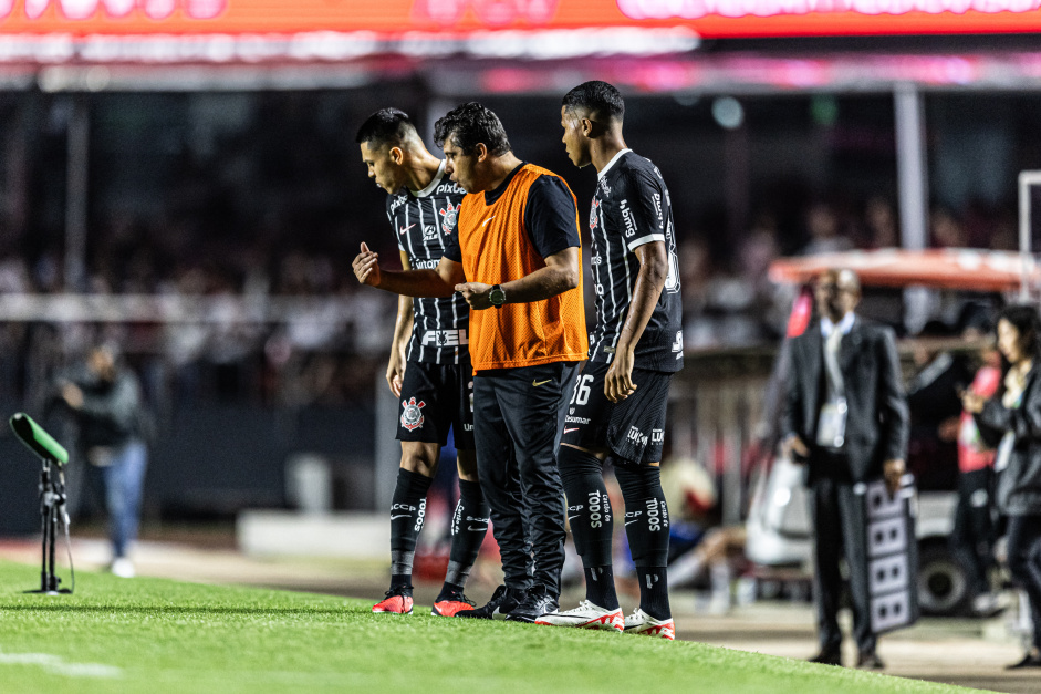 Auxiliar do Corinthians v pontos positivos em derrota no Majestoso e projeta evoluo da equipe