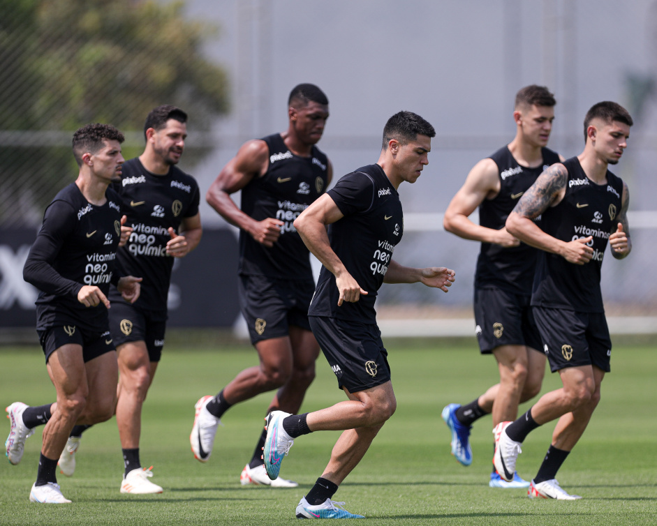 O Corinthians voltou a treinar no CT Joaquim Grava nesta sexta-feira