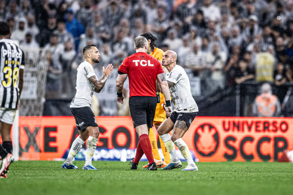 A CBF divulgou o udio do dilogo da arbitragem na reviso do lance de pnalti polmico marcado contra o Corinthians