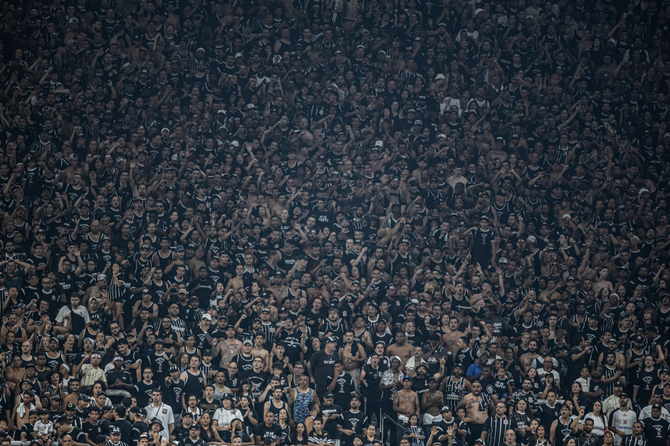 Corinthians teve o maior pblico da temporada na estreia do Campeonato Brasileiro