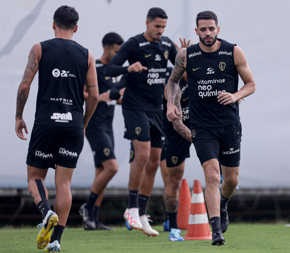 O Corinthians fez seu ltimo treino no CT Joaquim Grava antes de viajar ao Rio de Janeiro
