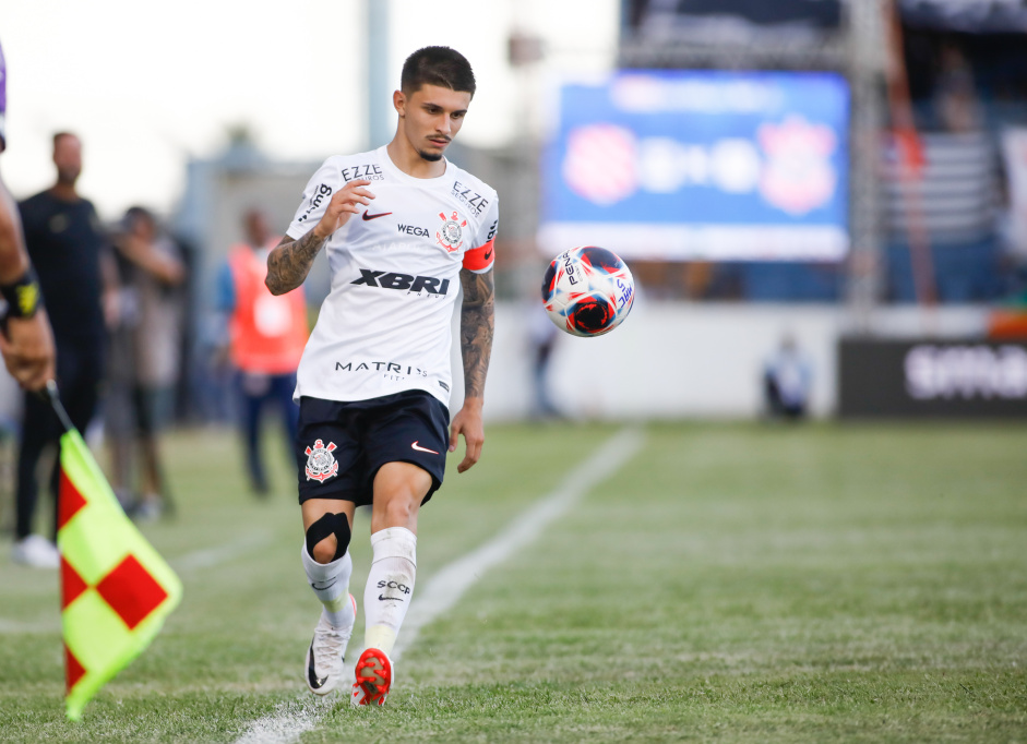 Corinthians entra em campo para enfrentar o Marlia na Copinha