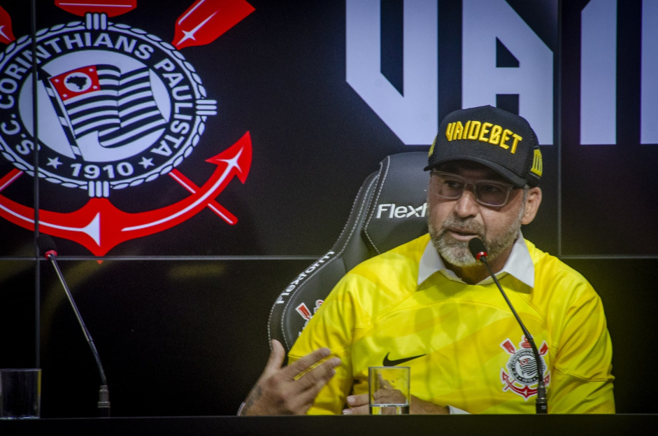 A defesa de Augusto Melo havia solicitado o adiamento do seu depoimento