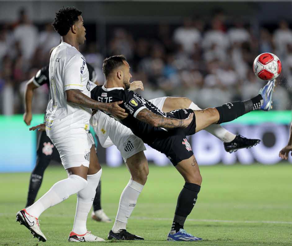 O ltimo jogo do Corinthians que Flvio Rodrigues de Souza esteve no comando do apito ficou marcado pela polmica em decorrncia do possvel pnalti sofrido por Maycon