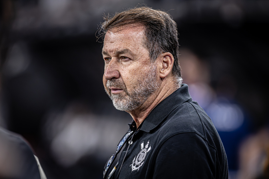 BOM NOME PARA O TIMÃO? Corinthians faz busca por goleiro em fim de contrato para para substituir Carlos Miguel