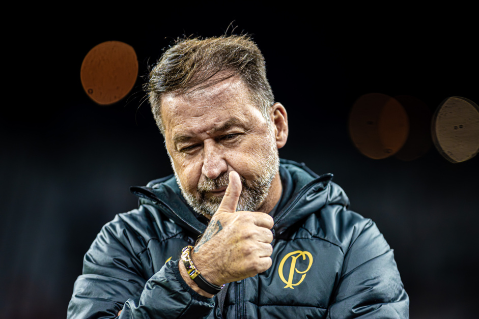 ELE VAI FICAR? Augusto Melo revela definição do futuro de Yuri Alberto