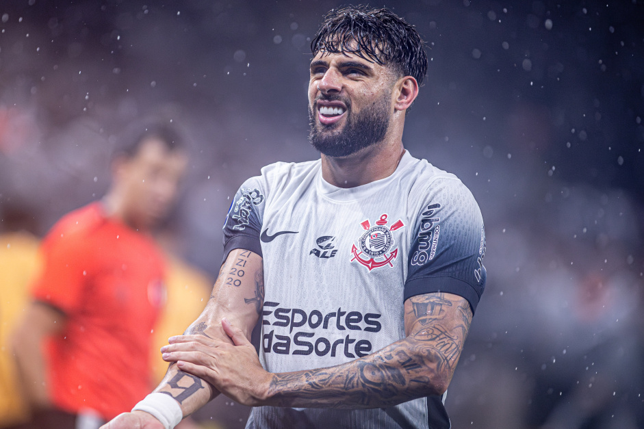 Corinthians estrear diante do Huracn, em Itaquera