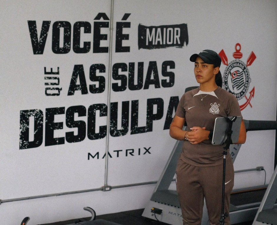 Corinthians perde preparadora física do time feminino a um mês da ...