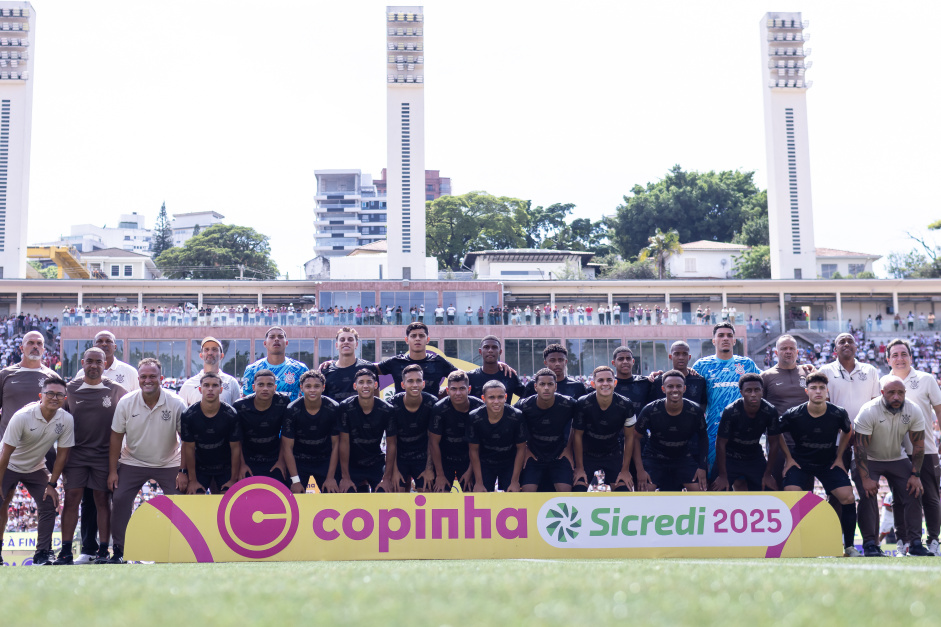 Oito jogadores do vice da Copinha estaro com o elenco profissional