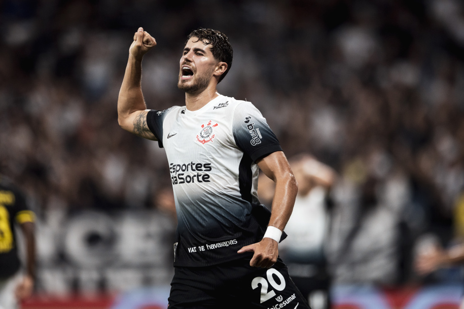 Pedro Raul lamentando oportunidade perdida
