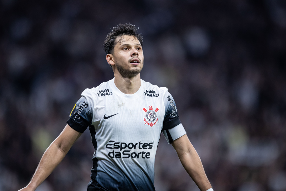 Corinthians enfrenta a Portuguesa s 18h30, no Pacaembu