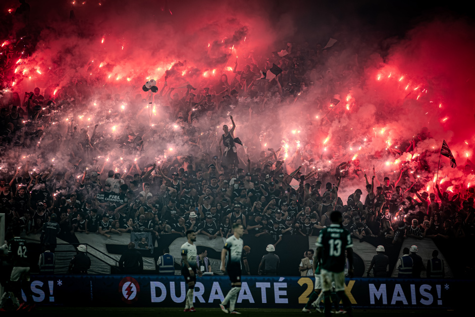 A Fiel  imparvel na Neo Qumica Arena