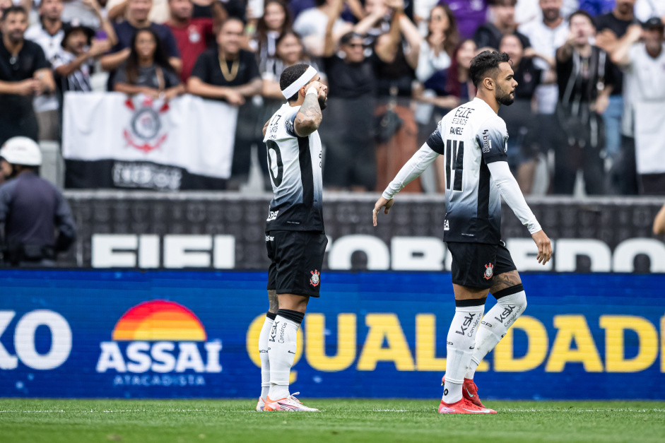 Corinthians segue na stima posio aps combinao de resultados funcionar neste domingo