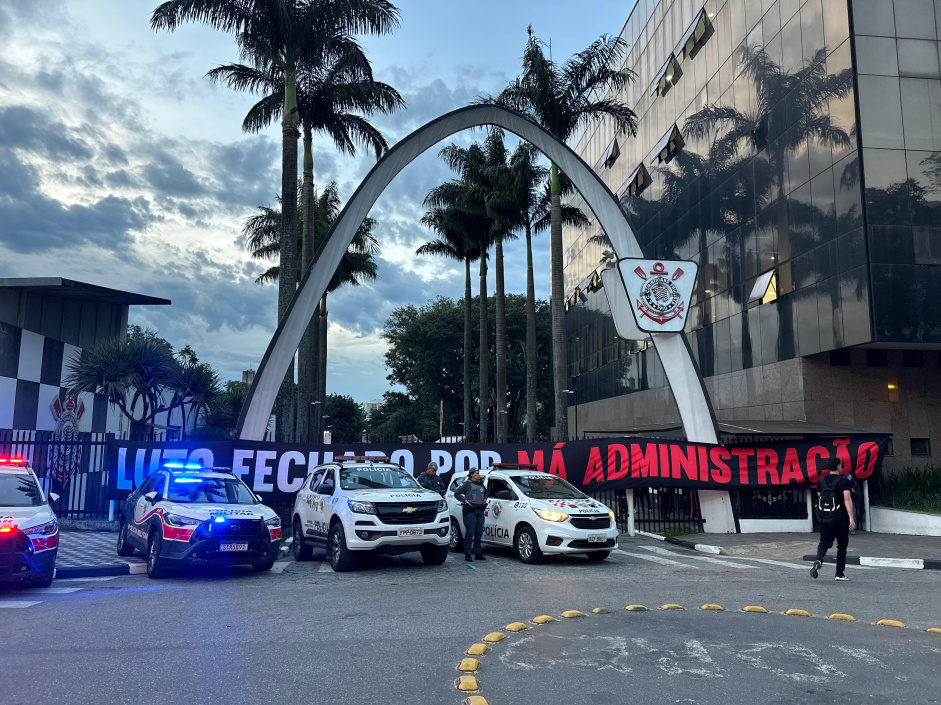 Sede do Corinthians durante última manifestação