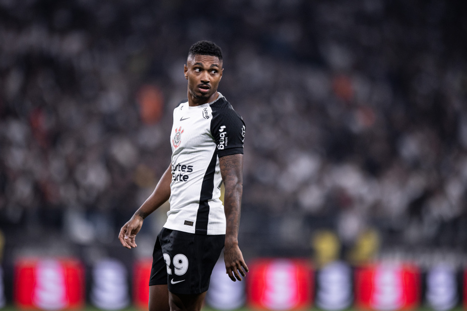 LESÃO SÉRIA! Vitinho é desfalque por contusão e terá que passar por procedimento cirúrgico!