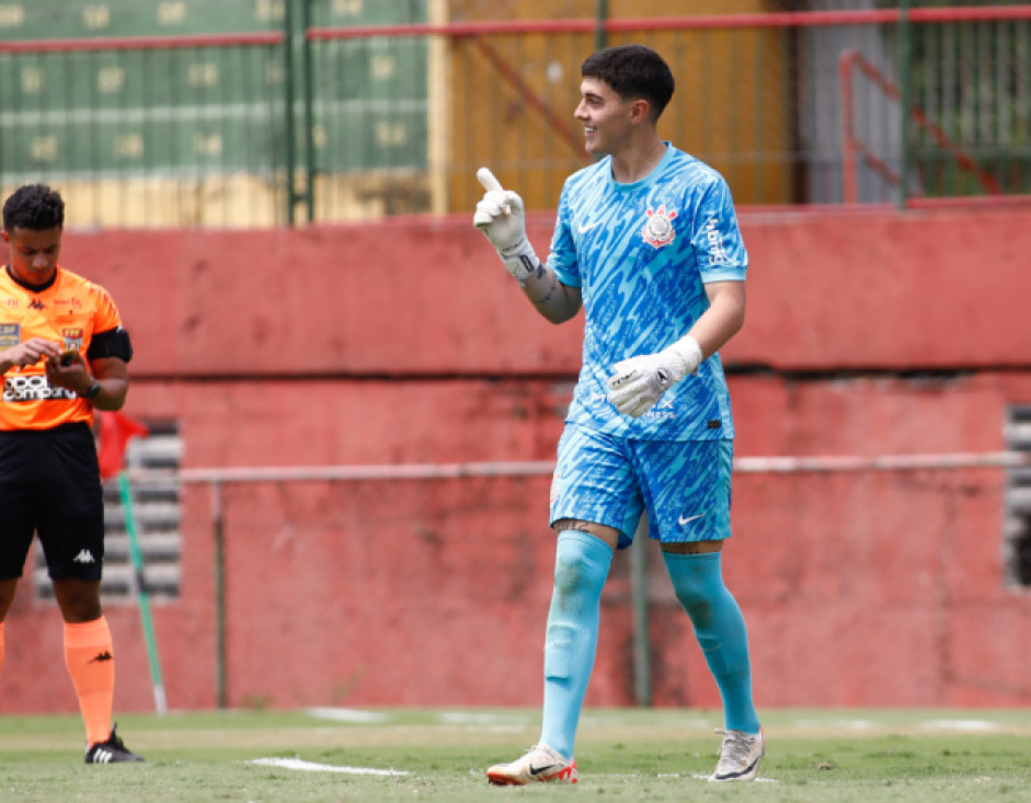 Arthur Borghi vai ser integrado ao time profissional do Hellas Verona