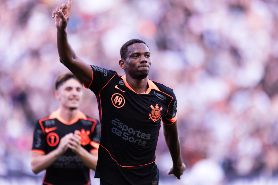 Corinthians recusa proposta e não vendera volante a time europeu após veto de presidente!