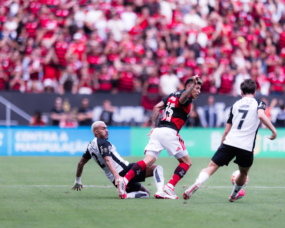 Corinthians venceu o Flamengo por 2 a 0