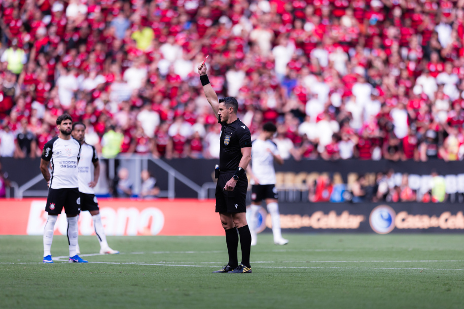 Árbitro da Supercopa será o dono do apito para Corinthians e Barra pela estreia na Copa do Brasil