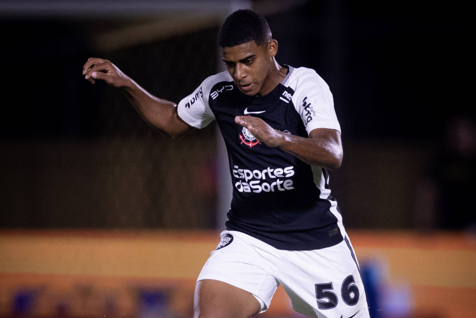 Últimas do Corinthians: atacante lesionado, recuo em negociação e condenação por dívida