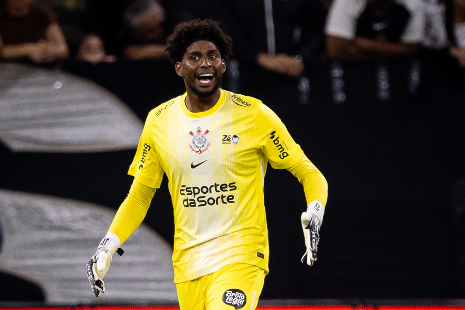 Hugo Souza admite que quase defendeu outro time de So Paulo antes de chegar ao Corinthians