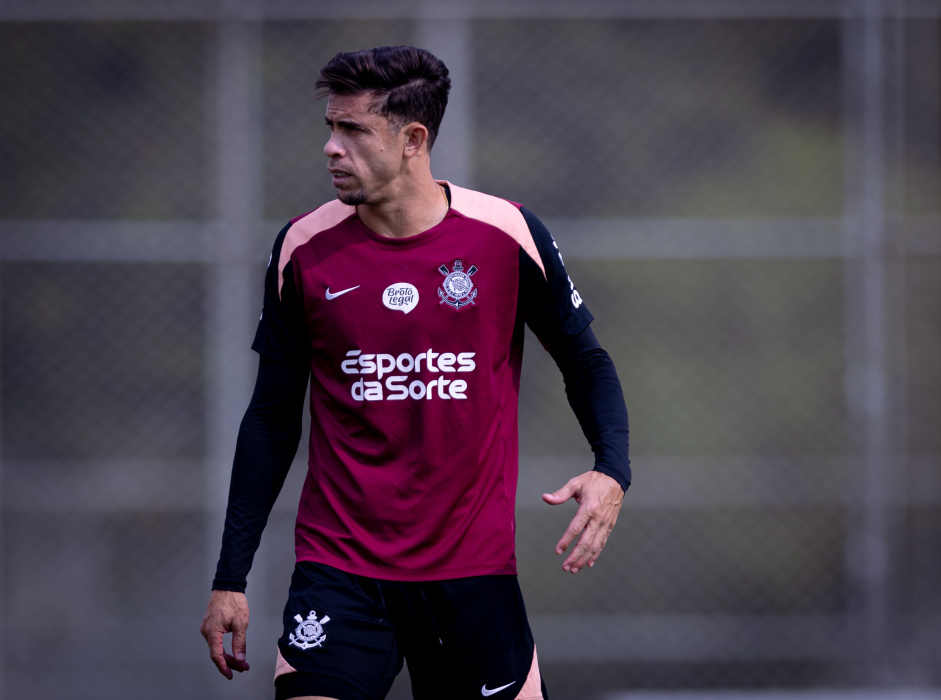 Zagueiro do Corinthians reencontra clube de formao aps mais de uma dcada no futebol europeu