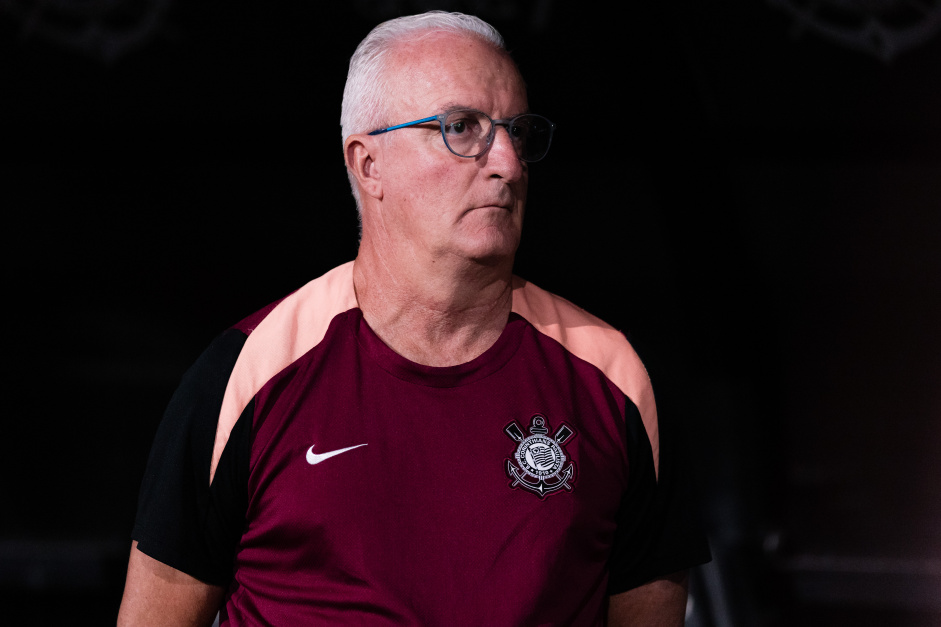 Dorival registra pior aproveitamento entre tcnicos mais longevos do Corinthians nesta dcada