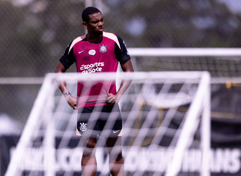 Milan recua em negociação por André Luiz após atrito com diretoria do Corinthians