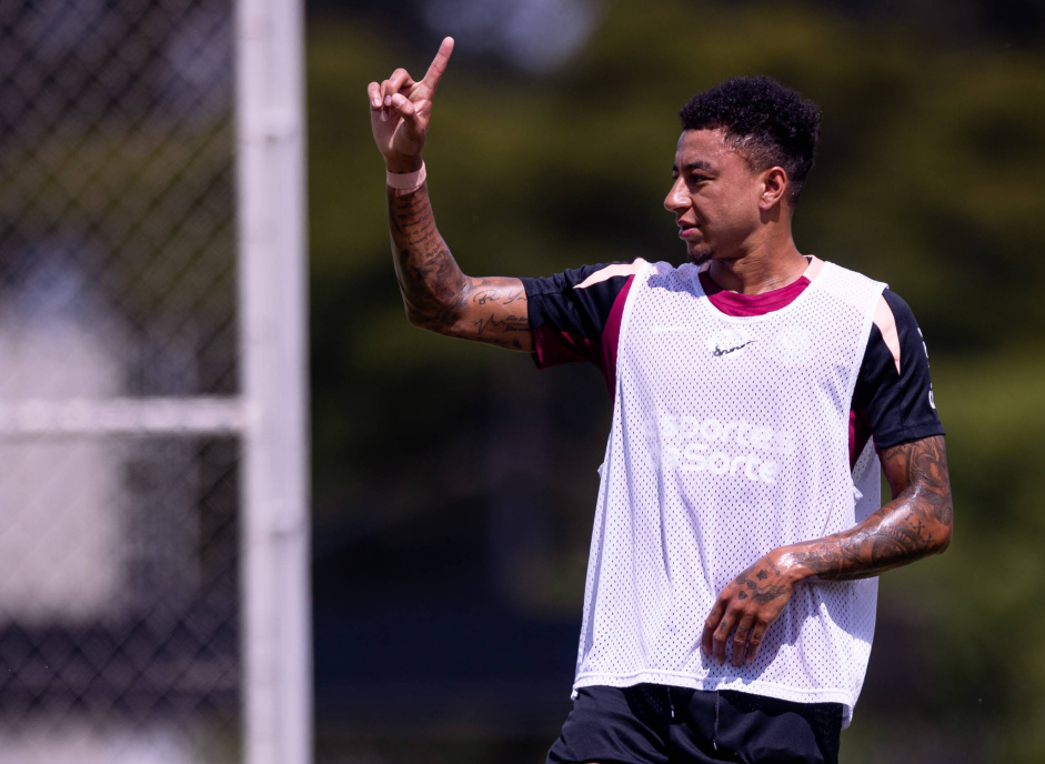 Torcida do Corinthians aprova Jesse Lingard como titular contra o Fluminense; veja a enquete
